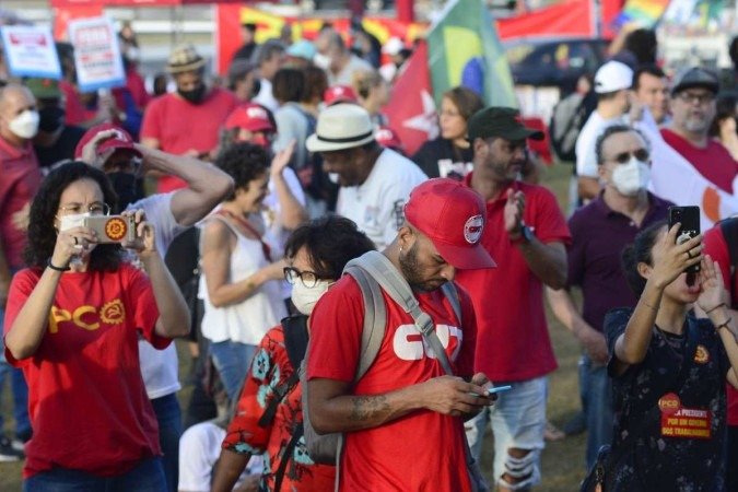 O manifestou reúne mais de 300 mil s, incluindo grandes entidades como a Federação Brasileira de Bancos (Febraban) - (crédito: Marcelo Ferreira/CB/D.A Press ) O manifestou reúne mais de 300 mil s, incluindo grandes entidades como a Federação Brasileira de Bancos (Febraban) - (crédito: Marcelo Ferreira/CB/D.A Press )