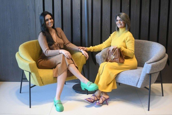  29/04/2022. Cidades. Cidades. Revista. Editorial de Moda - Dias das Maes. Grupo Mulheres do Brasil - Nucleo DF Incentiva adolecentes a votarem nas eleições 2022. Colegio Setor Leste. Na foto Alisson Fernandes. 