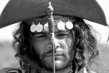 'Deus e o Diabo na Terra do Sol' estará disponível na plataforma
- (crédito: Copacabana Filmes/Divulgação) 'Deus e o Diabo na Terra do Sol' estará disponível na plataforma
- (crédito: Copacabana Filmes/Divulgação)