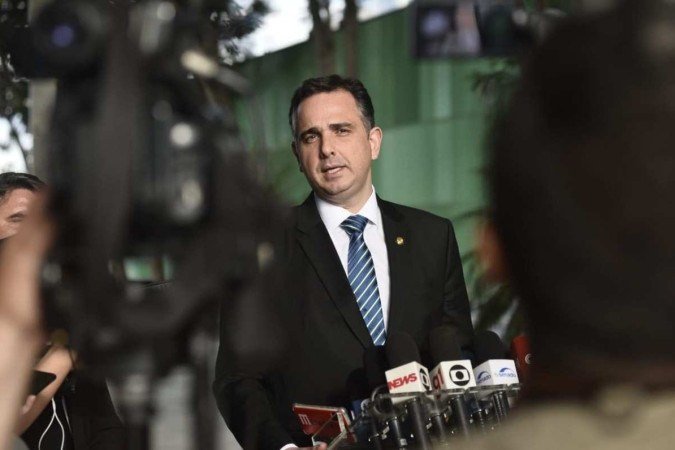 Presidente do Senador, Rodrigo Pacheco fala à imprensa após encontro com Luiz Fux, presidente do STF