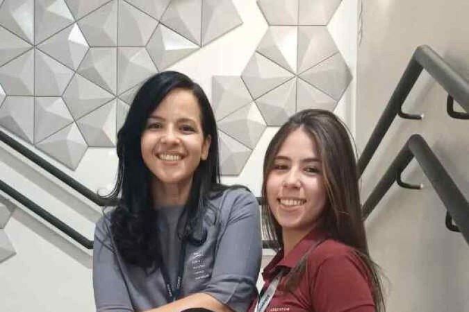 Além de mãe e filha, Ana Beatriz e Tatiana são colegas de trabalho