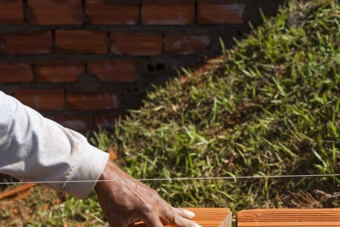 Montagem de  A invenção da cor: Magic Square #3., de Hélio OIticica, no CCBB