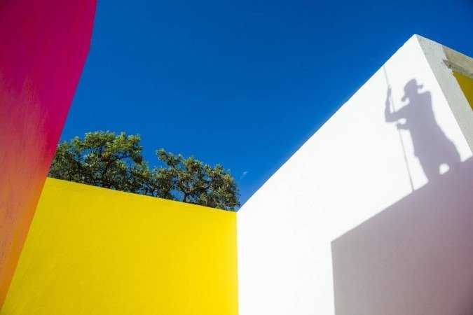 Montagem de  A inven&ccedil;&atilde;o da cor: Magic Square #3., de H&eacute;lio OIticica, no CCBB
