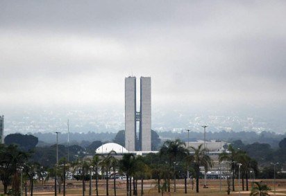 DF segue com chuvas nesta semana com possibilidade de granizo -  (crédito: ED ALVES/CB/D.A.Press) -DF segue com chuvas nesta semana com possibilidade de granizo -  (crédito: ED ALVES/CB/D.A.Press)