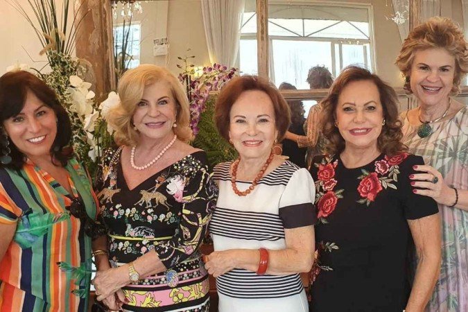 Aureliza Corrêa, Vera Coimbra, Marlene de Sousa, 
Elizabet Campos e Bertha Pellegrino