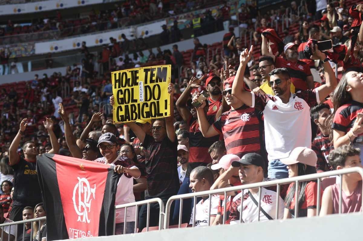 Como o Flamengo fez do Estádio Mané Garrincha um puxadinho do inferno