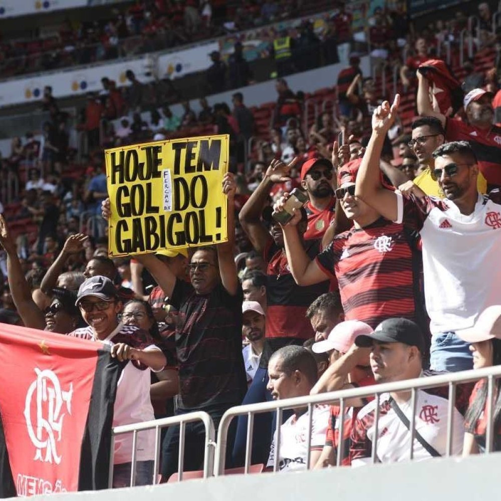 Flamengo venderá ingressos para jogo contra Coritiba até o fim do 1º tempo