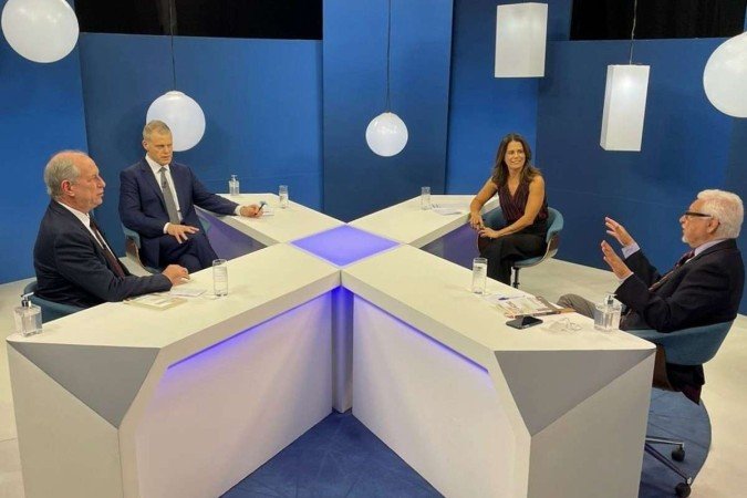 O ex-ministro da Fazenda também criticou a reeleição, afirmando que o mecanismo acaba O ex-ministro da Fazenda também criticou a reeleição, afirmando que o mecanismo acaba