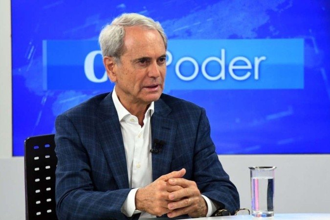  09/05/2022. Crédito: Ed Alves/CB/D.A Press. Brasil. Brasília - DF. Cidades. CB Poder recebe o empresário e presidente do PSD/DF, Paulo Octávio. Na bancada, a jornalista Ana Maria Campos. 