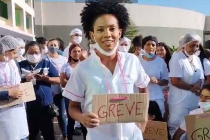 Funcionários da Salutar protestaram em frenta ao Hospital de Santa Maria - (crédito: Divulgação) Funcionários da Salutar protestaram em frenta ao Hospital de Santa Maria - (crédito: Divulgação)