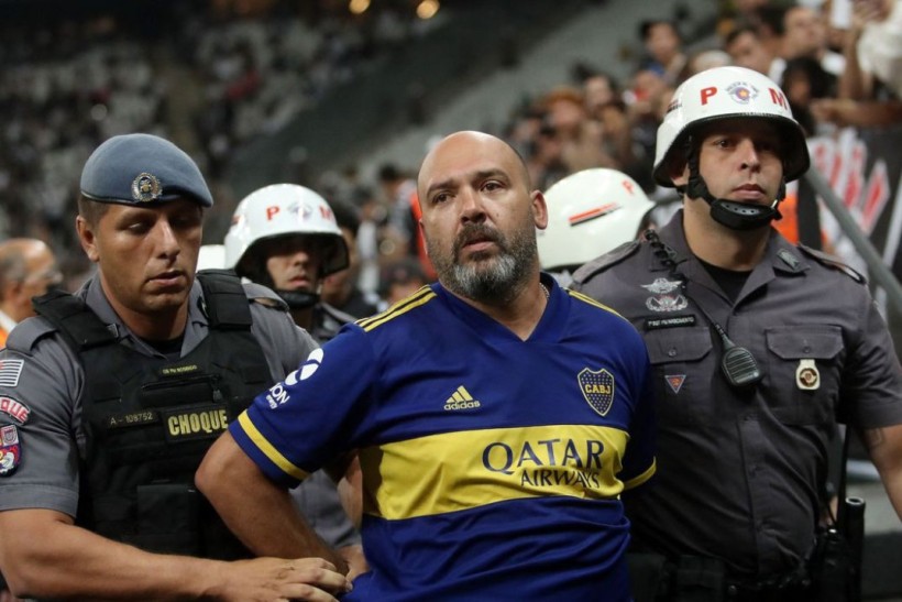 Liga Brasileira aprova punição por racismo - clubes podem até