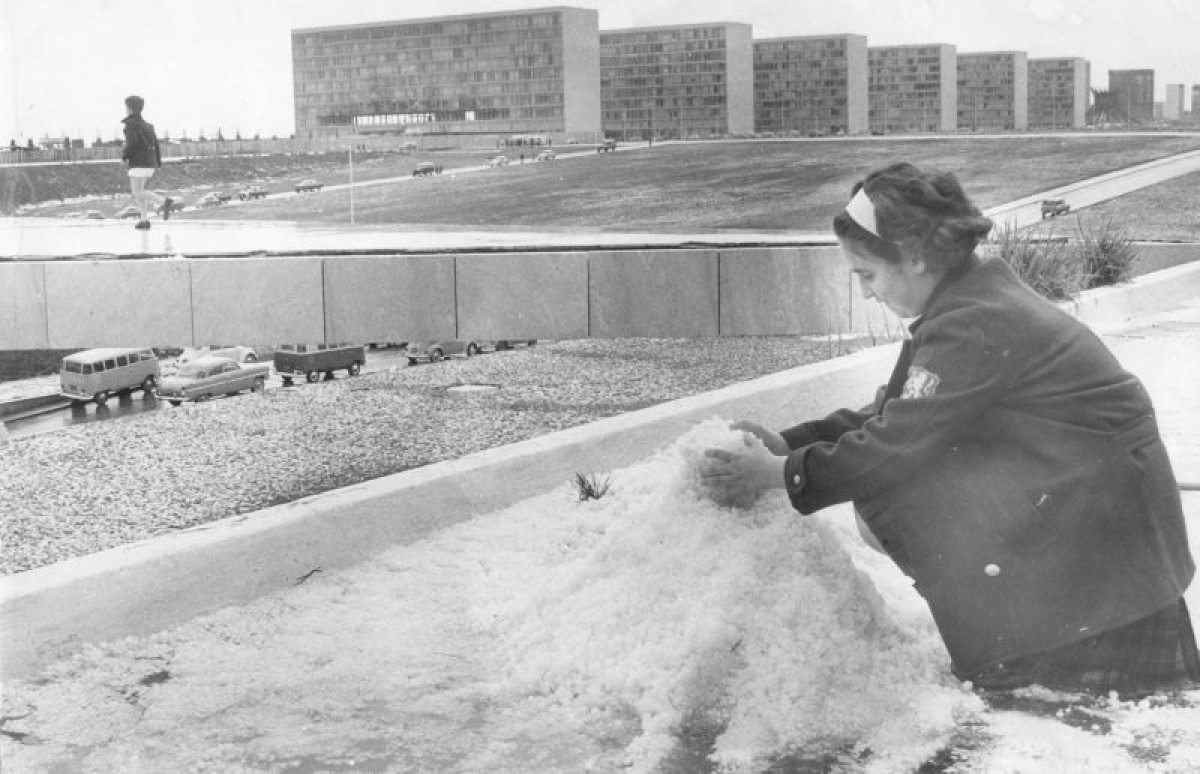 Foto de gelo  na Esplanada dos Ministérios,  em 1961