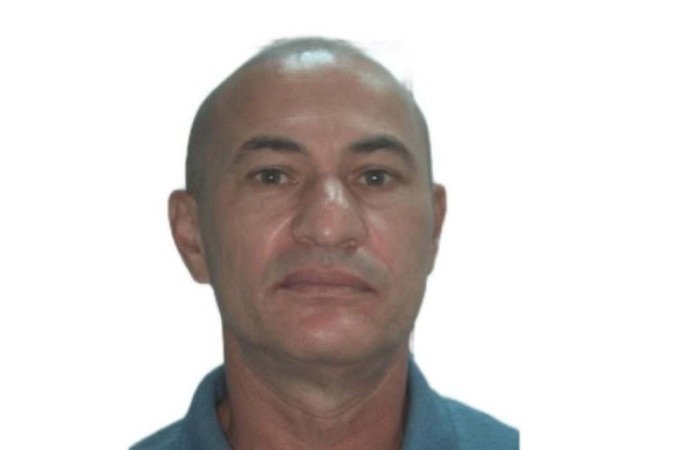 Marcos se matou num matagal
