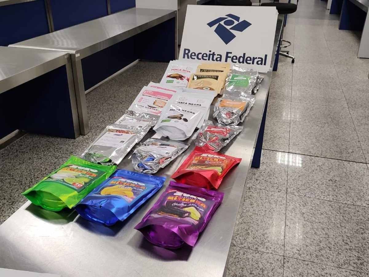 PF apreende 13,7kg de cocaína colorida no Aeroporto de Brasília