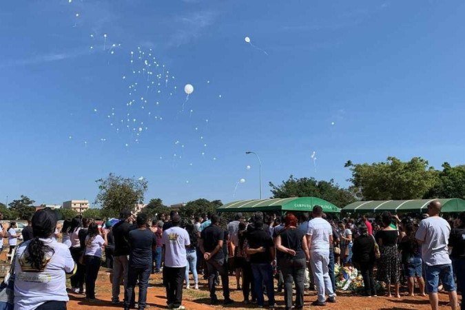 Enterro Warlison Rodrigues de Jesus, 31 anos, e Edson do Carmo, 62. Pai e filho assassinados em Taguatinga