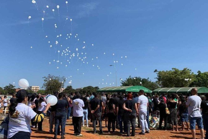 Enterro Warlison Rodrigues de Jesus, 31 anos, e Edson do Carmo, 62. Pai e filho assassinados em Taguatinga