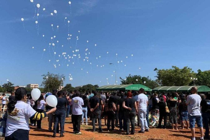 Enterro Warlison Rodrigues de Jesus, 31 anos, e Edson do Carmo, 62. Pai e filho assassinados em Taguatinga