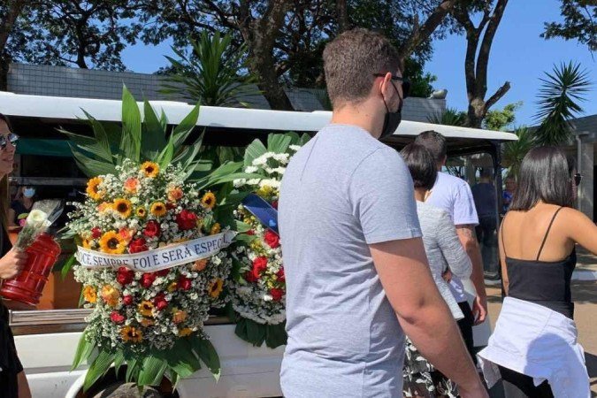 Enterro Warlison Rodrigues de Jesus, 31 anos, e Edson do Carmo, 62. Pai e filho assassinados em Taguatinga