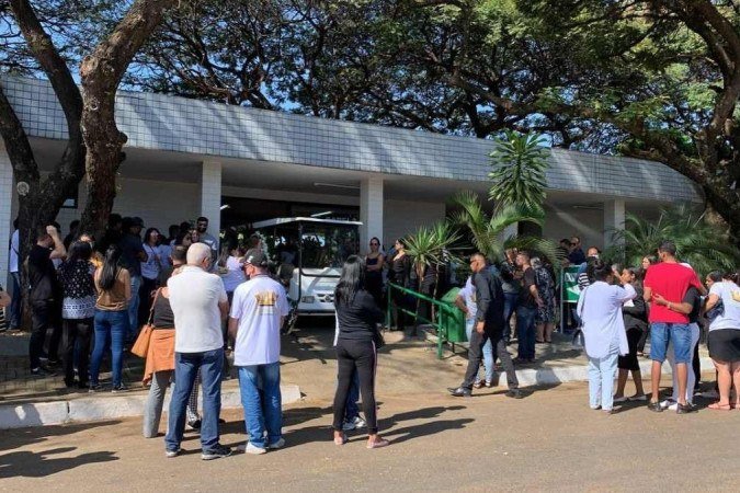 Enterro Warlison Rodrigues de Jesus, 31 anos, e Edson do Carmo, 62. Pai e filho assassinados em Taguatinga
