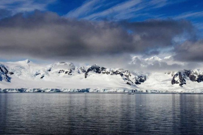 A queda dos níveis de ozônio na atmosfera da Antártida começou a ser observada no final da década de 1970 - (crédito: Getty Images) A queda dos níveis de ozônio na atmosfera da Antártida começou a ser observada no final da década de 1970 - (crédito: Getty Images)