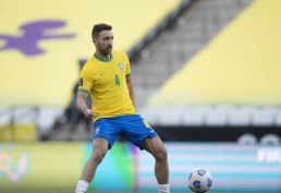 Tite convoca Léo Ortiz para jogos da seleção brasileira em junho