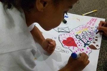Bazar beneficente pretende arrecadar recursos para acolhimento provisório de crianças e adolescentes em abrigo.
- (crédito: Divulgação Grupo Aconchego) Bazar beneficente pretende arrecadar recursos para acolhimento provisório de crianças e adolescentes em abrigo.
- (crédito: Divulgação Grupo Aconchego)