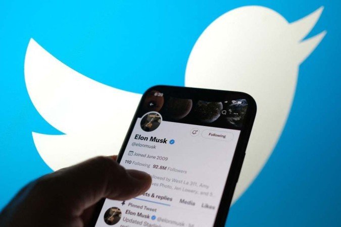 This illustration photo taken May 13, 2022, displays Elon Musk?s Twitter account with a Twitter logo in the background in Los Angeles. - Elon Musk sent mixed messages Friday about his proposed Twitter acquisition, pressuring shares of the microblogging platform amid skepticism on whether the deal will close.
In an early morning tweet, Musk said the $44 billion takeover was This illustration photo taken May 13, 2022, displays Elon Musk?s Twitter account with a Twitter logo in the background in Los Angeles. - Elon Musk sent mixed messages Friday about his proposed Twitter acquisition, pressuring shares of the microblogging platform amid skepticism on whether the deal will close.
In an early morning tweet, Musk said the $44 billion takeover was