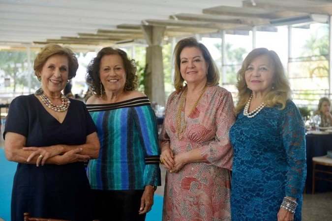 Luiza Postiga, Fabíola Loureiro,
Heloísa Aroeira e July Benevides