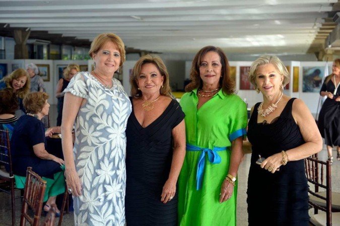 Maria Angela Mesquita, Maria José Santana, 
Sandra Costa e Dodoia Resende