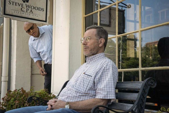  Larry Wilmore as Steve Woods and Bryan Cranston as Jerry Selbee in Jerry and Marge Go Large streaming on Paramount+. Photo credit: Jake Giles Netter/Paramount+
      Copyright 