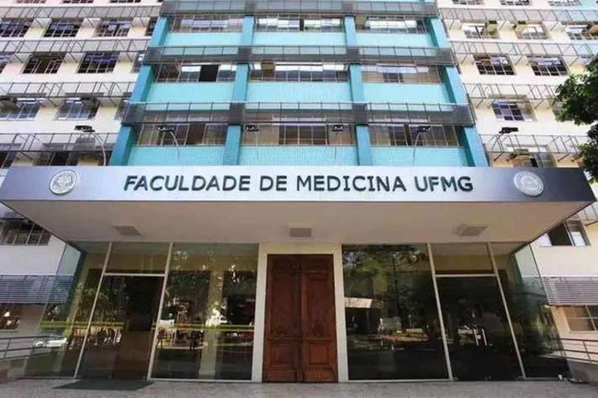 Medicina da UFMG suspende aulas presenciais por surto de COVID na faculdade