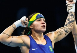 Boxe: Bia Ferreira vence italiana e vai à final do Mundial feminino