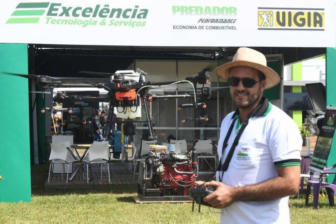 Mariozan Mota explica que drones são ótimos para fazer pulverizações