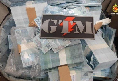 Mala foi encontrada por seguranças de um hotel nesta quinta-feira (19/5). Caso foi registrado na 5ª DP. -  (crédito: Divulgação/PMDF)