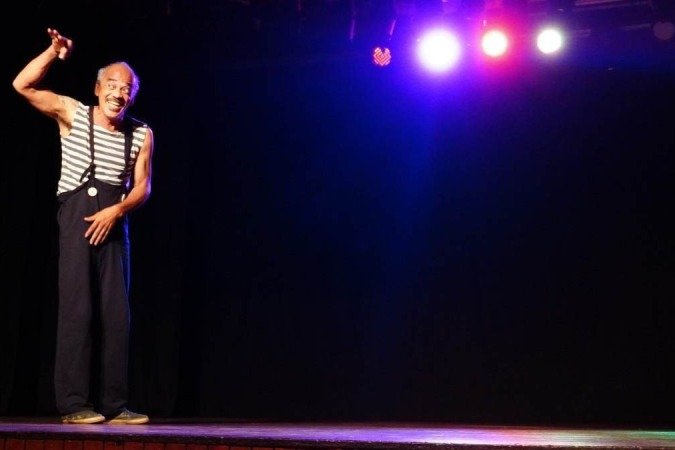   2022. Cultura. 40 anos de cultura.  Espetáculo Mimicando, de Miqueias Paz, que celebra os 40 anos de carreira do mímico                              
    