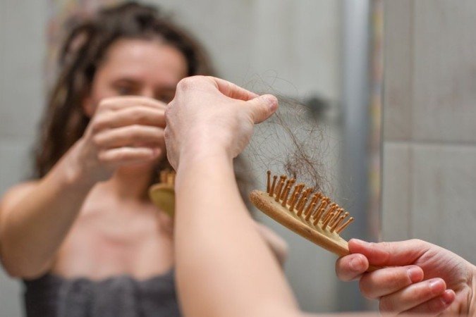 Além dos sintomas mais comuns da covid, como tosse ou dor de garganta, existem outros que algumas pessoas experimentam durante o curso da doença ou depois de recuperar-se dela -  (crédito: Getty Images)