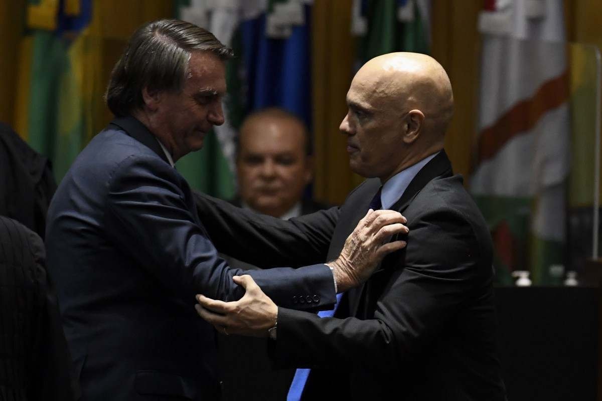 Após decisão de Moraes, Bolsonaro defende manutenção de página do PCO