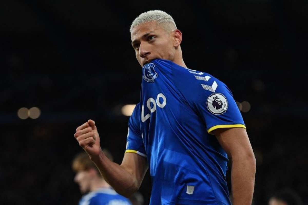 Richarlison, artilheiro da estreia do Brasil na Copa, tem onça 