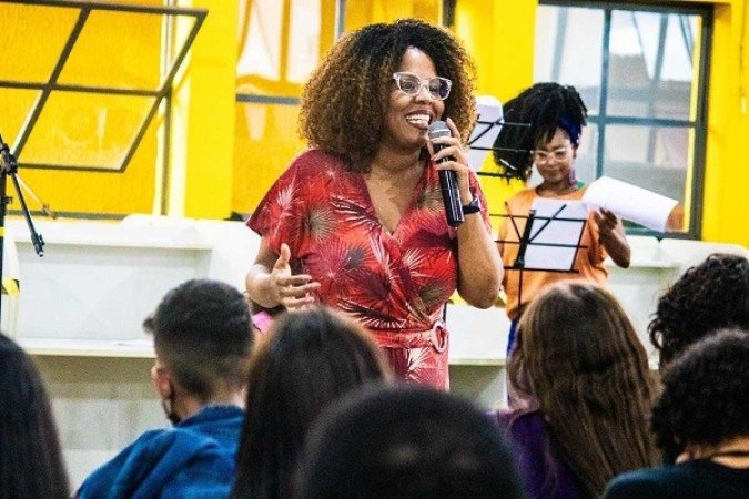 O Sarau teve início em abril e a previsão é que continue até o mês de junho. Através das performances, que vão até as escolas do DF, estudantes têm a oportunidade de ter um contato amplificado com a poesia
