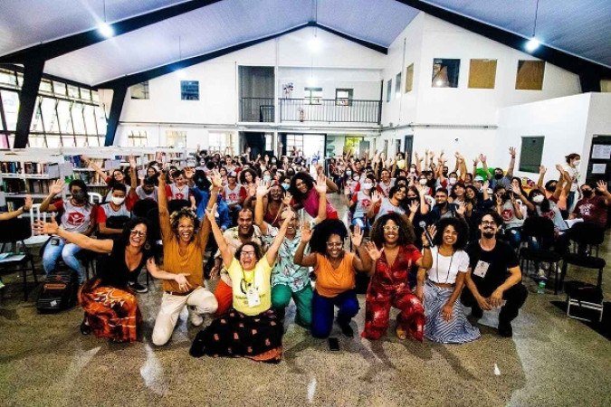 O Sarau teve início em abril e a previsão é que continue até o mês de junho. Através das performances, que vão até as escolas do DF, estudantes têm a oportunidade de ter um contato amplificado com a poesia