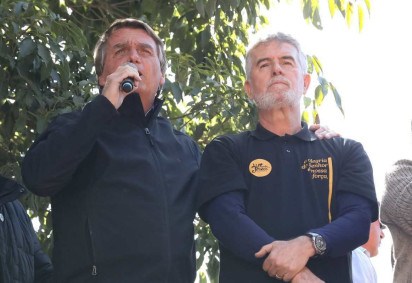 Bolsonaro esteve presente na Marcha para Jesus realizada em Curitiba, no Paraná, neste sábado (21/5) -  (crédito: José Dias/PR)