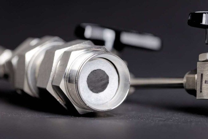 Pesquisadores da Universidade de Cambridge criam um dispositivo de captura de CO2 da atmosfera usando materiais de baixo custo 
