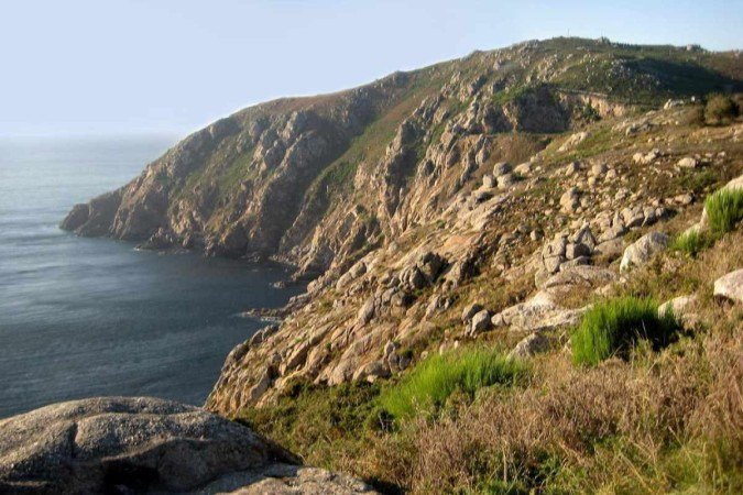 Cabo Fisterra serve de linha divisória entre as Rias Baixas e as Rias Altas - (crédito: Grela) Cabo Fisterra serve de linha divisória entre as Rias Baixas e as Rias Altas - (crédito: Grela)