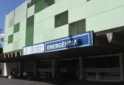 Brasilienses lotam emergências de hospitais -  (crédito:  Ed Alves/CB)
