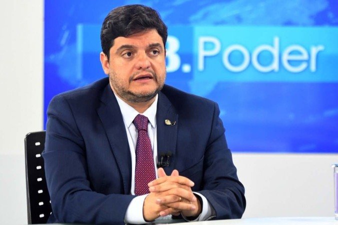  24/05/2022. Crédito: Ed Alves/CB/D.A Press. Brasil. Brasília - DF. Cidades. CB Poder Recebe o Deputado Distrital Rodrigo Delmasso. Na bancada Ana Maria Campos.