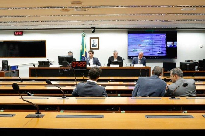 Ciclo Olímpico Paris 2024 - Desportos Aquáticos. Dep. Luiz Lima PL-RJ; Rogério Romero - Gerente de Esporte do Minas Tênis Clube; Ricardo Moreira - presidente da Confederação Brasileira de Saltos Ornamentais (CBSO)