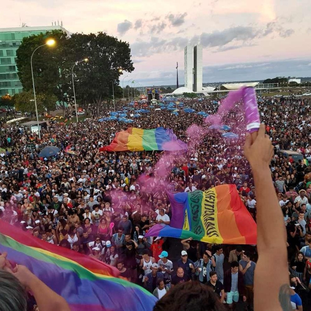 DF tem a maior proporção de brasileiros que se declaram homossexuais ou bi