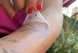 Produto sustentável dispensa uso do plástico em tatuagens