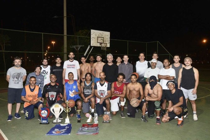 Basket Taguaparque has a local population and participates in championships outside the DF