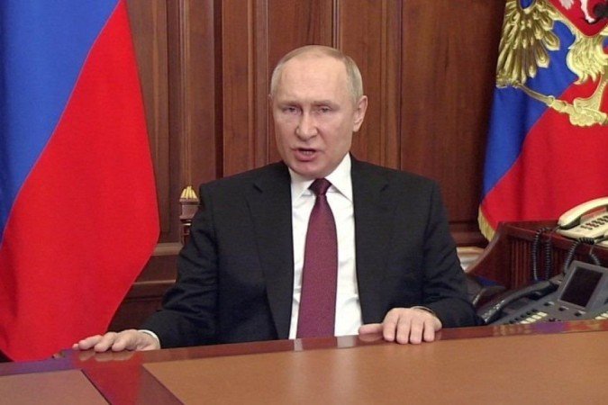 Vladimir Putin no momento em que anunciou a Vladimir Putin no momento em que anunciou a